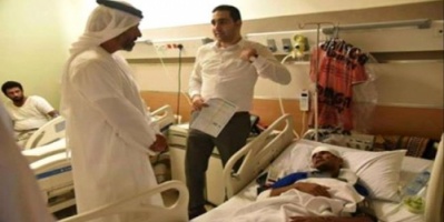 مندوب مؤسسة خليفة بن زايد يطمئن على صحة مرضى من أبناء سقطرى في الإمارات