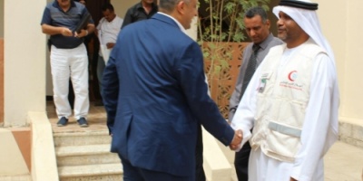 مدير" الهلال الأحمر" بعدن يزور " إدارة المسارح " في العاصمة المؤقتة عدن