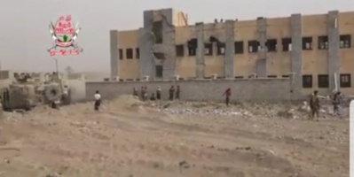  قوات ألوية العمالقة تتقدم وتسيطر على معظم مدينة الدريهمي  وسط هروب وانسحاب للمليشيات الحوثية 