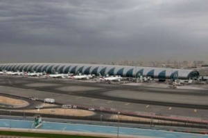 الإمارات ترد رسميا على مزاعم الحوثي استهداف مطار دبي الدولي