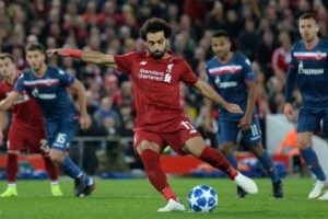 محمد صلاح يثير الجدل بـ"تغريدة".. ويحذفها