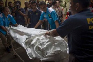 إندونيسيا.. انتشال "جثث سليمة" لضحايا الطائرة المنكوبة