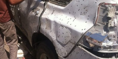 نجاة القائد العقلة و استشهاد ثلاثة وجرح اثنين في تفجير عبوة ناسفة استهدفت سيارته بالضالع