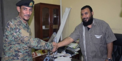‏تكريم قيادة وجنود نقطة مثلث رأس عمران عقب إحباطهم لعمليتي تهريب أسلحة نحو عدن
