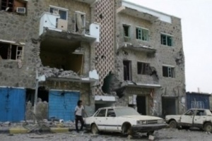 حرب القاعدة والحوثي بأبين تتسبب بدمار ١٢الف منزل