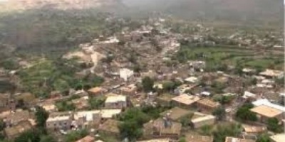 إب : الحوثيون يهدمون منزل مواطن انفق عليه كل اموالة التي عاد بها من الغربة 