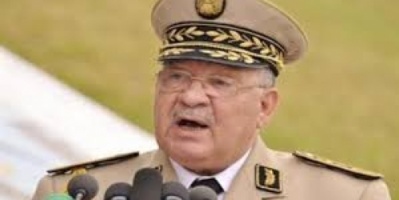 قائد صالح يتعهد بالحفاظ على أمن الجزائر وسيادتها