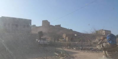 موجة نزوح جديد لأهالي منطقة المتينة بالجبلية في محافظة الحديدة بسبب قصف الحوثيين