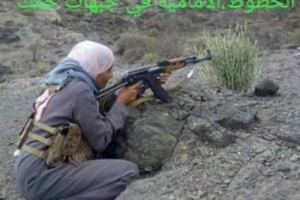 شاهد الدكتورة زينب في الخطوط الأمامية لجبهة حمك تقاتل الحوثيين 