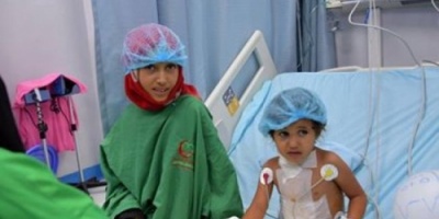 مركز سلمان الطبي يرسم البسمة على شفاة طفلتين يمنيتين 
