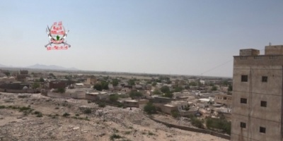 مليشيات الحوثي تستهدف بالمدفعية منازل المواطنين في حيس 