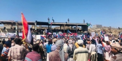 بدء حفل الذكرى الثانية لاعلان عدن التأريخي الذكرى الثامنة لتحرير جبل العر في يافع 