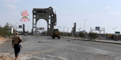 في ثاني أيام شهر رمضان .. مليشيات الحوثي تقصف مواقع العمالقة جنوب الحديدة