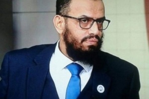 الشيخ هاني بن بريك يعلق على التسجيل المرئي الذي ظهر فية احدى قيادات الاخوان مسيئا لفلسطين 