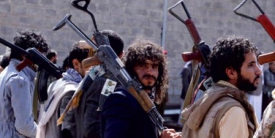 إعلامي جنوبي يؤكد عن اقتتال داخلي بين صفوف الحوثيين بالفاخر