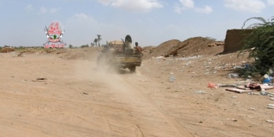 مواقع العمالقة في منطقة الفازة تتعرض لقصف عنيف من قبل الحوثيين
