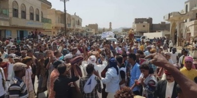 عاجل .. مظاهرات حاشدة في سقطرى تندد بممارسات الاصلاح في المحافظة 