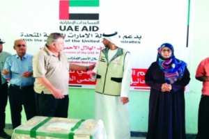 مساعدات طبية إماراتية لمواجهة حمى الضنك في عدن