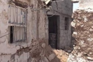مليشيات الحوثي تواصل التنكيل بالمدنيين بالقصف العشوائي على منطقة الجبلية في الحديدة