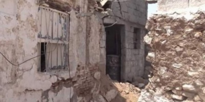 مليشيات الحوثي تواصل التنكيل بالمدنيين بالقصف العشوائي على منطقة الجبلية في الحديدة