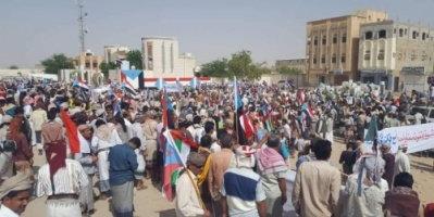 بعد دعوة الانتقالي للاحتشاد.. محافظة شبوة تشهد مسيرات ومظاهرات حاشدة ضد التواجد الإخواني وتصدر بياناً هام 