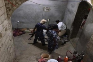 الاجهزة الامنية في المكلا تضبط عدد من المتعاطين وكمية من الذهب 