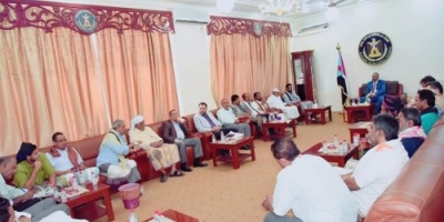 الرئيس الزُبيدي يلتقي وفد حضرموت برئاسة الوكيل عمرو بن حبريش ويؤكد أن الانتقالي يولي حضرموت إهتماماً استثنائياً  