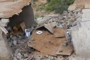 قصف حوثي هستيري على ممتلكات المواطنين في هذه المنطقة 