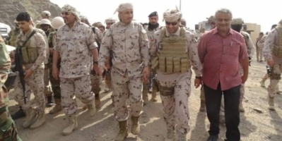 الرئيس الزُبيدي وقائد التحالف العربي يتفقدان معسكر اللواء الخامس دعم وإسناد بردفان
