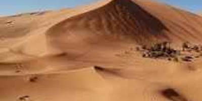 قوات الحزام الامني تنتشل ثلاثة عمال في الكهرباء بعد غرقهم بأحد الكثبان الرملية في الحسوة 