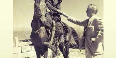صحافي جنوبي يتداول صورة لأمير الضالع شعفل شايف  تعكس عنفوانه أثناء مقابلة صحفي بريطاني 