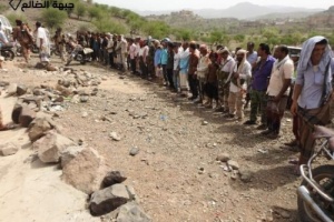 المقاومة في الأزارق تعيد ترتيب صفوفها وتتوعد المليشيات الحوثية بالهزيمة 