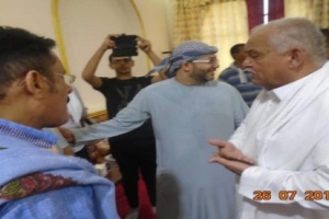 قياديان في الانتقالي يؤديان واجب العزاء لاسرة فقيد #الريـاضة العدنية والجنوبية الكابتن عادل إسماعيل