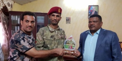 الجالية الجنوبية في المملكة والخليج تكرم العميد ابو اليمامة بدرع الجالية لابطال الوطن 