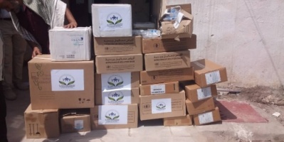 مؤسسة الجوكر تزود الوحدة الصحية حجر بالأدوية والمحاليل الوريدية والمستلزمات الطبية