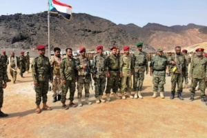العميد اليافعي يزور معسكر اللواء تاسع صاعقة ويشيد بحزام الصبيحة 