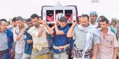 في موكب جنائزي مهيب تشييع جثمان الإعلامي عبدالرحمن المحضار 