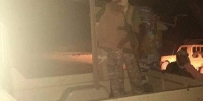 قوات الحزام الامني تقتحم معسكرا الحزام في المحفد وتطهرة من العناصر الارهابية 