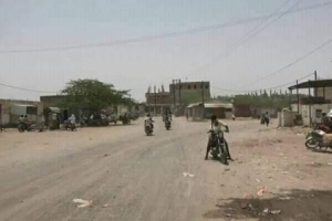 مليشيات الحوثي تقصف منازل المواطنين بالمدفعية في هذه المنطقة 