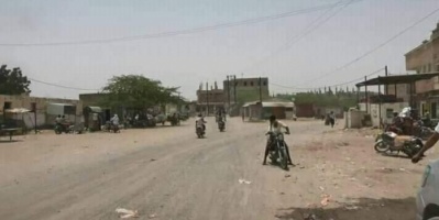 مليشيات الحوثي تقصف منازل المواطنين بالمدفعية في هذه المنطقة 