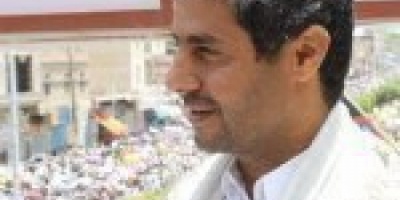 قيادي حوثي يدعو كل المكونات السياسية إلى الجلوس على طاولة الحوار لإنهاء الحرب 