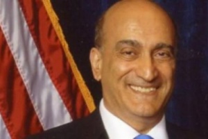 المستشار في الكونغرس الامريكي: دعا بربط الوية العمالقة والقوات الجنوبية بوزارة “[دفاع]” الجنوب بقيادة الإنتقالي