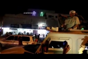 هذا ما قاله نائب رئيس #الانتقالي على زيارة الرئيس الزبيدي لساحة العروض في #عدن