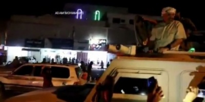 هذا ما قاله نائب رئيس #الانتقالي على زيارة الرئيس الزبيدي لساحة العروض في #عدن