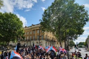 الجالية الجنوبية بالمملكة المتحدة تحتشد تأييداً لخطوات #المجلس_الانتقالي والقوات الجنوبية