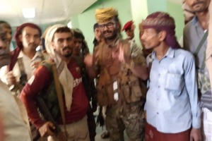 أبين :قيادة الحزام الأمني تشيد بجهود بموطفي هيئة مستشفى الرازي وتلتزم بتوفير الأمن والحماية 