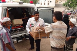 تلبية لنداءات الإستغاثة .. إستجابة سريعة من هيئة الهلال الأحمر الإماراتي لمكافحة الكوليرا في حيس