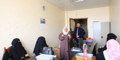 المحامية نيران سوقي تقوم بزيارة تفقدية لمكتب وزرارة الصناعة والتجارة في العاصمة عدن 