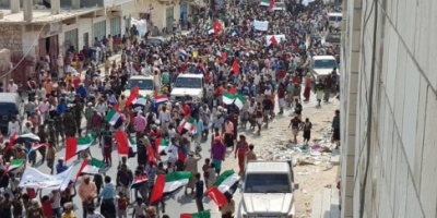 حشود ضخمة تحيي يوم الوفاء للإمارات في سقطرى