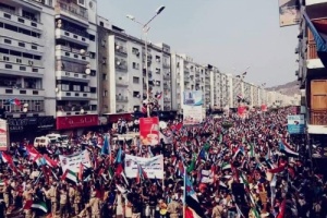 رئيس الجمعية الوطنية يوجه 3 رسائل في مليونية الوفاء للإمارات بالعاصمة عدن 
